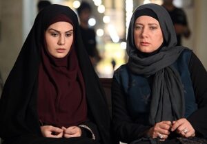 رز رضوی با چادر و مقنعه زرشکی