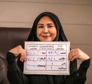لعیا زمگنه با چادر در پشت صحنه سریال پدر