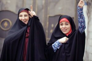 تیپ چادری مرجانه گلچین و شیدا خلیق